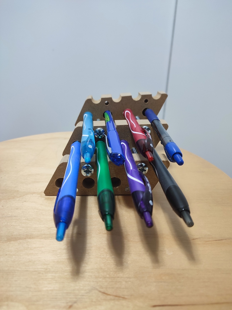 Pen holder v2